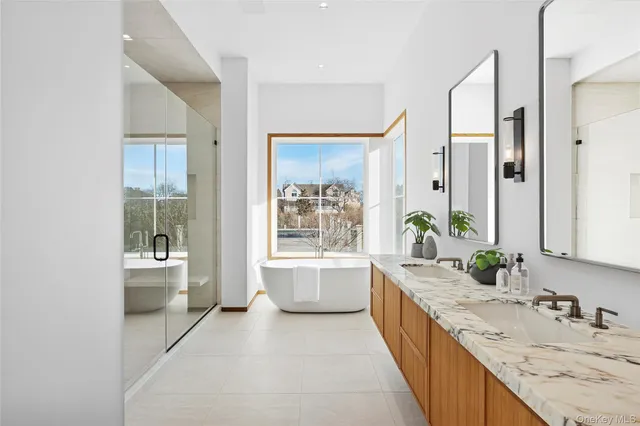 $13,995,000 | 32 Quogo Neck Lane, Quogue, NY 11959