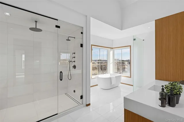 $13,995,000 | 32 Quogo Neck Lane, Quogue, NY 11959