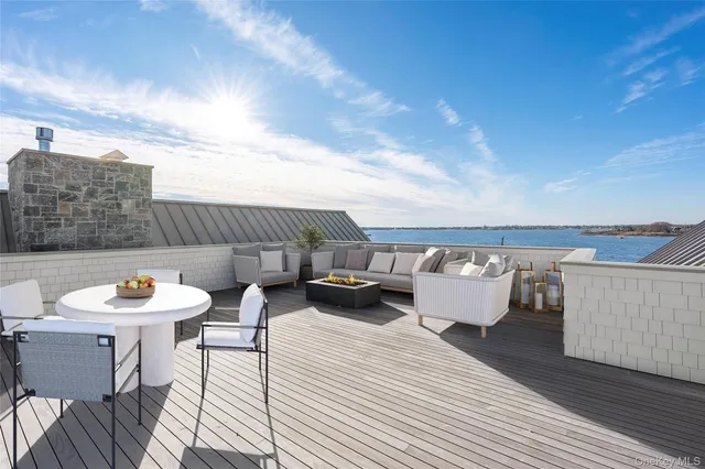 $13,995,000 | 32 Quogo Neck Lane, Quogue, NY 11959