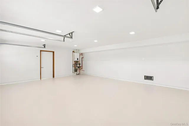 $13,995,000 | 32 Quogo Neck Lane, Quogue, NY 11959