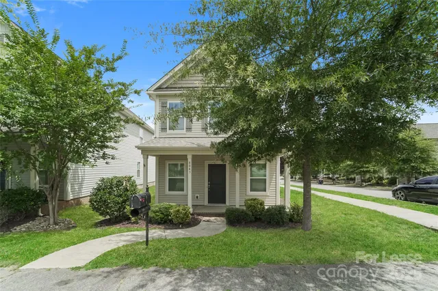 $2,075 | 8043 Gleen Oak Lane, Huntersville, NC 28078