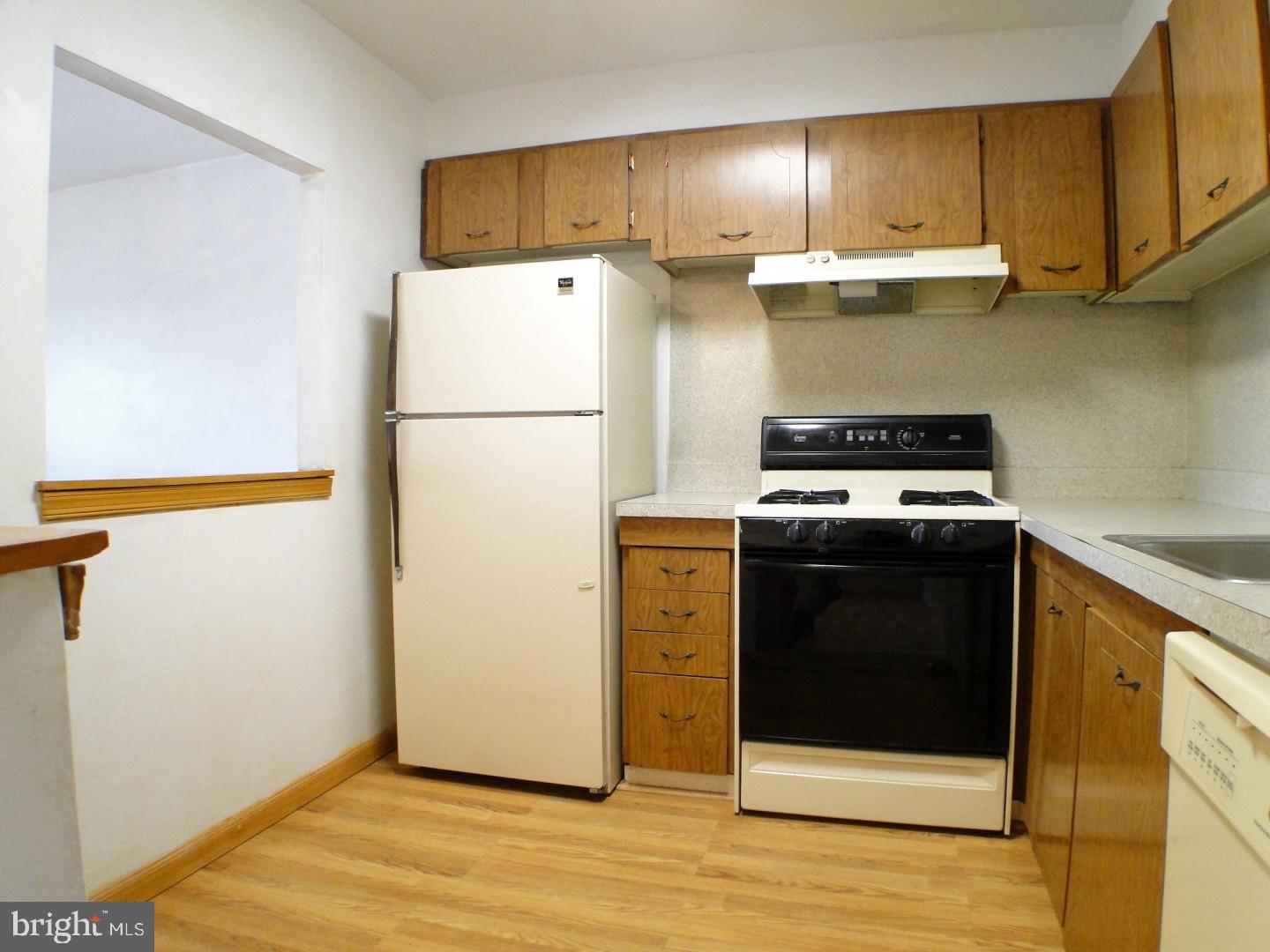 3544 Kyle Road Philadelphia, PA 19154 - Photo 10 of 22 Kitchen