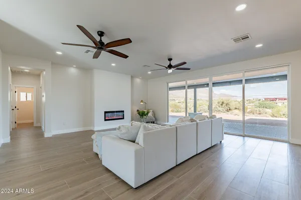 $1,095,000 | 3909 South Veronica Lane, Gold Canyon, AZ 85118