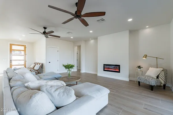 $1,095,000 | 3909 South Veronica Lane, Gold Canyon, AZ 85118
