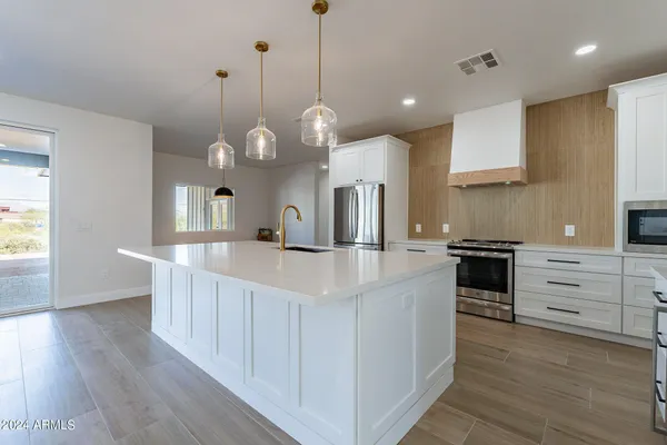 $1,095,000 | 3909 South Veronica Lane, Gold Canyon, AZ 85118