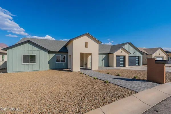 $1,095,000 | 3909 South Veronica Lane, Gold Canyon, AZ 85118