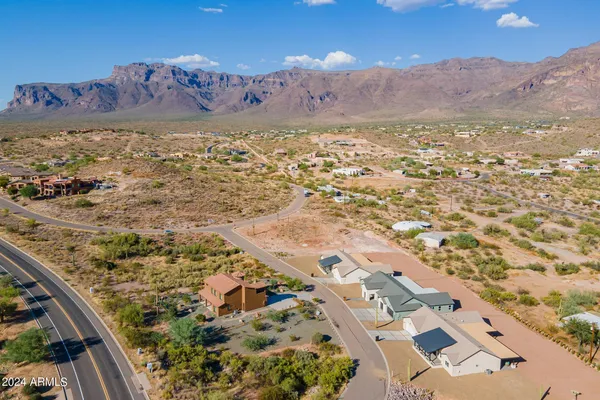 $1,095,000 | 3909 South Veronica Lane, Gold Canyon, AZ 85118