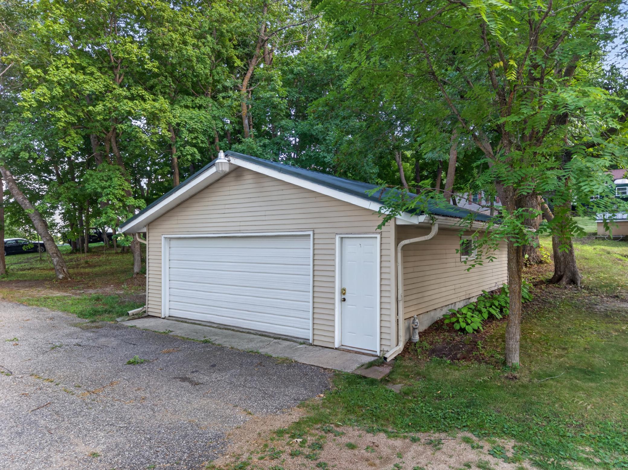 42003 Engstrom Beach Road Dent, MN 56528 - Photo 7 of 38 Gallery Image 7