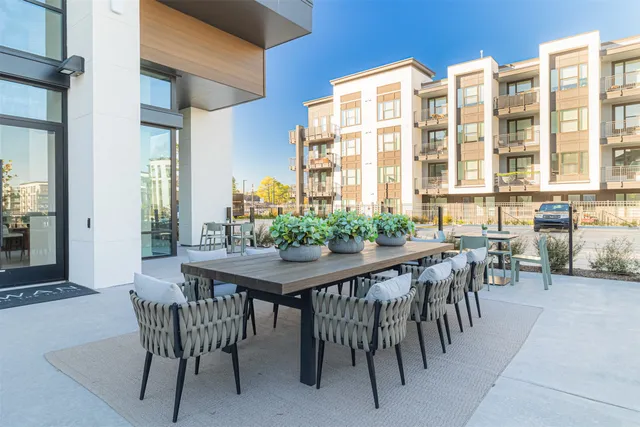 $2,303 | 10505 Deerwood Road, Unit 134, Houston, TX 77042