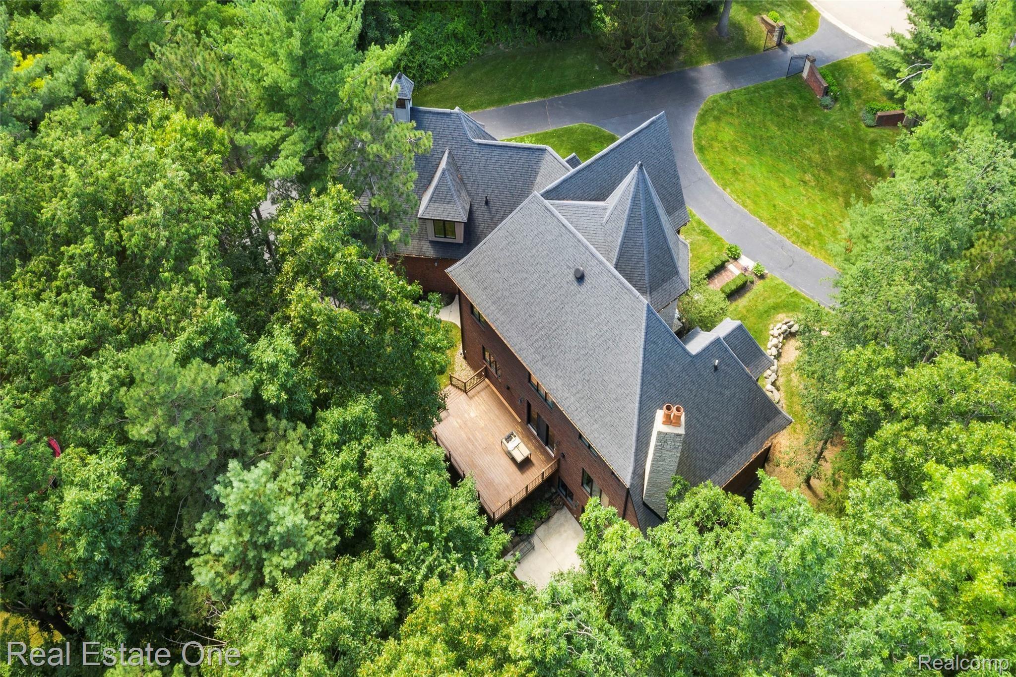 7807 Fieldstone Ridge Clarkston, MI 48348 - Photo 58 of 59 Another view from above
