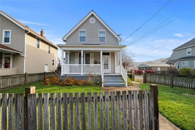 $225,000 | 180 Center Street, Springdale, PA 15144