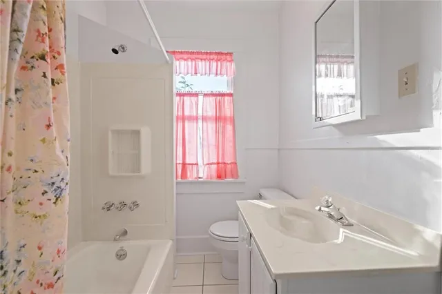 $225,000 | 180 Center Street, Springdale, PA 15144