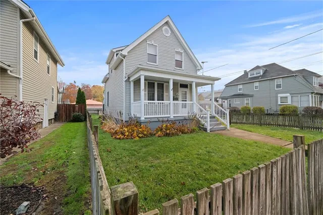 $225,000 | 180 Center Street, Springdale, PA 15144