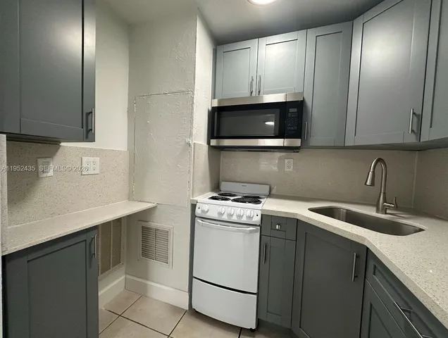 $1,848 | 2550 Southwest 9th Street, Unit A, Miami, FL 33135