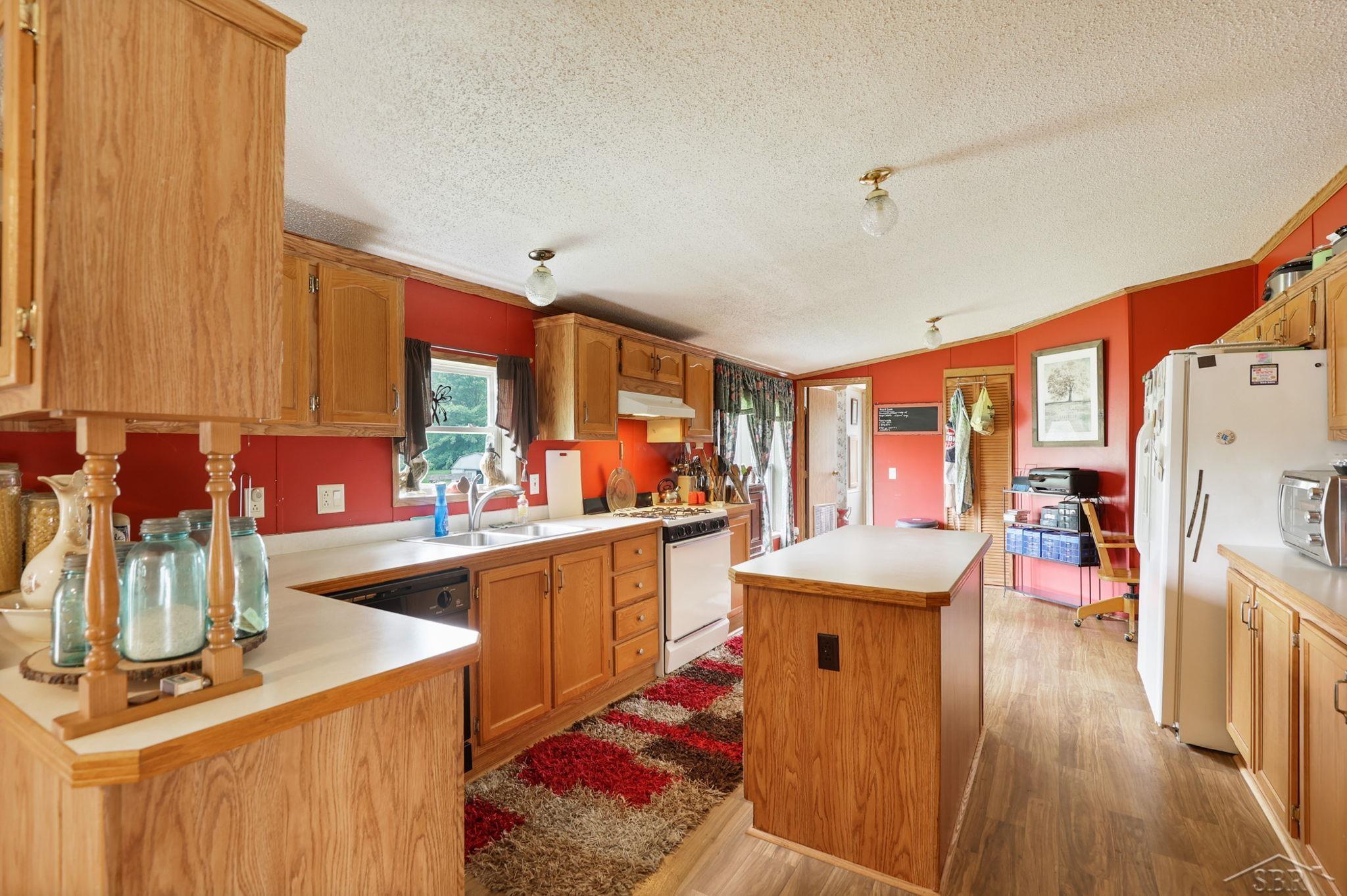 7236 Pettit Road Birch Run, MI 48415 - Photo 9 of 30