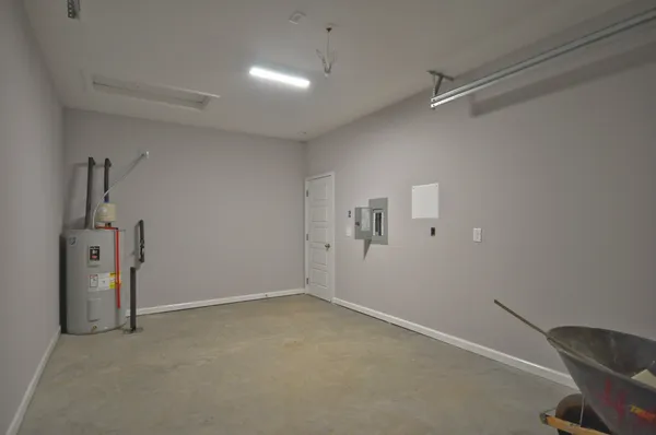 $1,370 | 176 Bainbridge Drive, Unit B, Clarksville, TN 37043