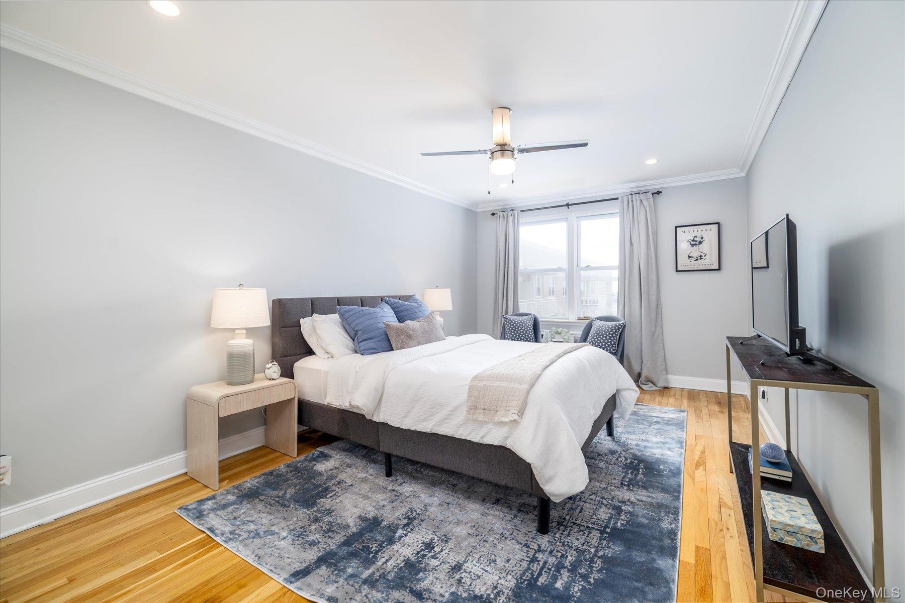 522 Shore Road, Unit 6M Long Beach, NY 11561 - Photo 14 of 28 Spacious bedroom with plenty of natural light