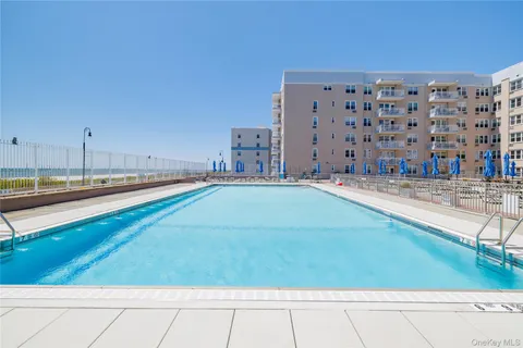 $675,000 | 522 Shore Road, Unit 6M, Long Beach, NY 11561