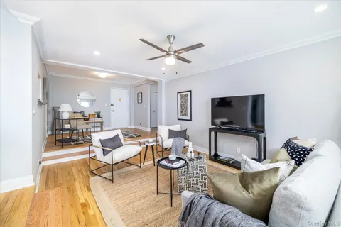 $675,000 | 522 Shore Road, Unit 6M, Long Beach, NY 11561