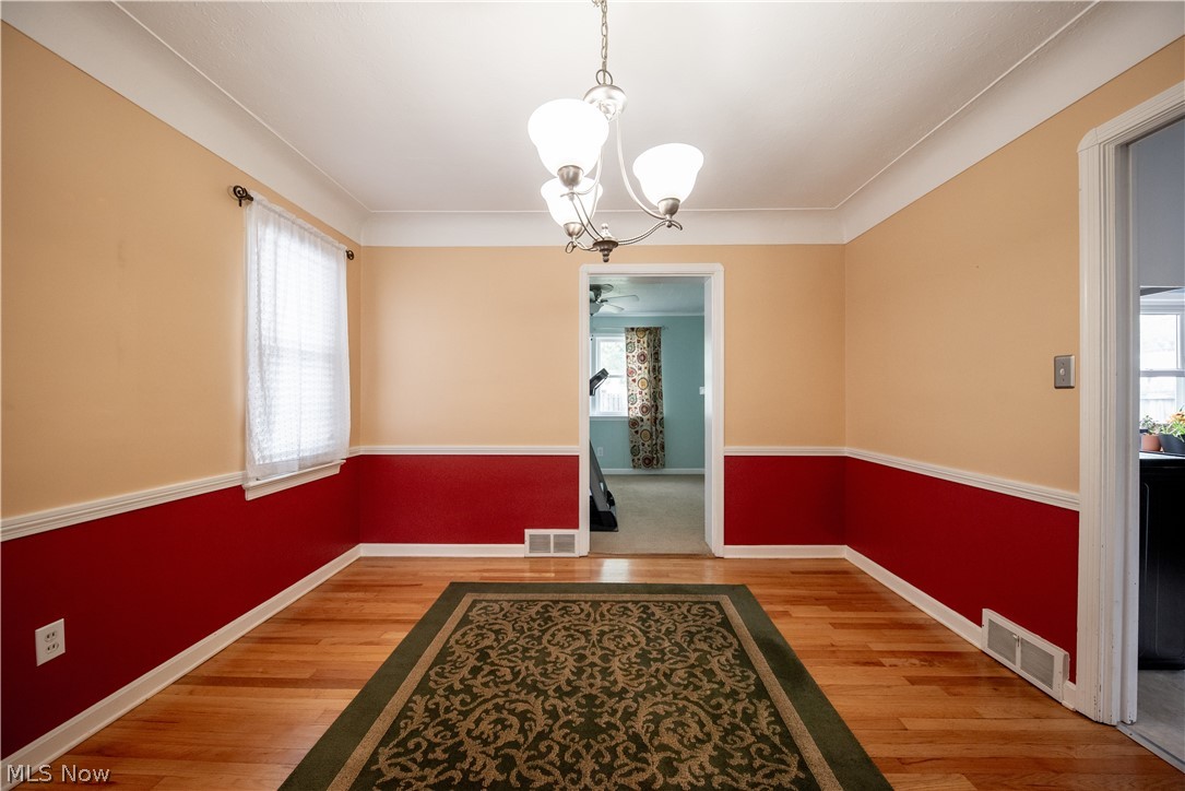3881 Bethany Road Cleveland, OH 44118 - Photo 5 of 24 Dining Room 3881 Bethany