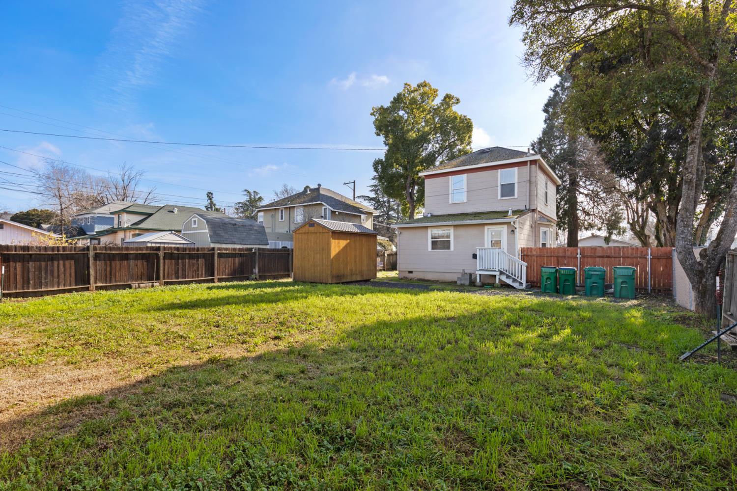 490 Hazel Street Gridley, CA 95948 - Photo 23 of 28 a house view with a garden space