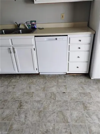 $1,225 | 661 Mystic Drive, Greensboro, NC 27406