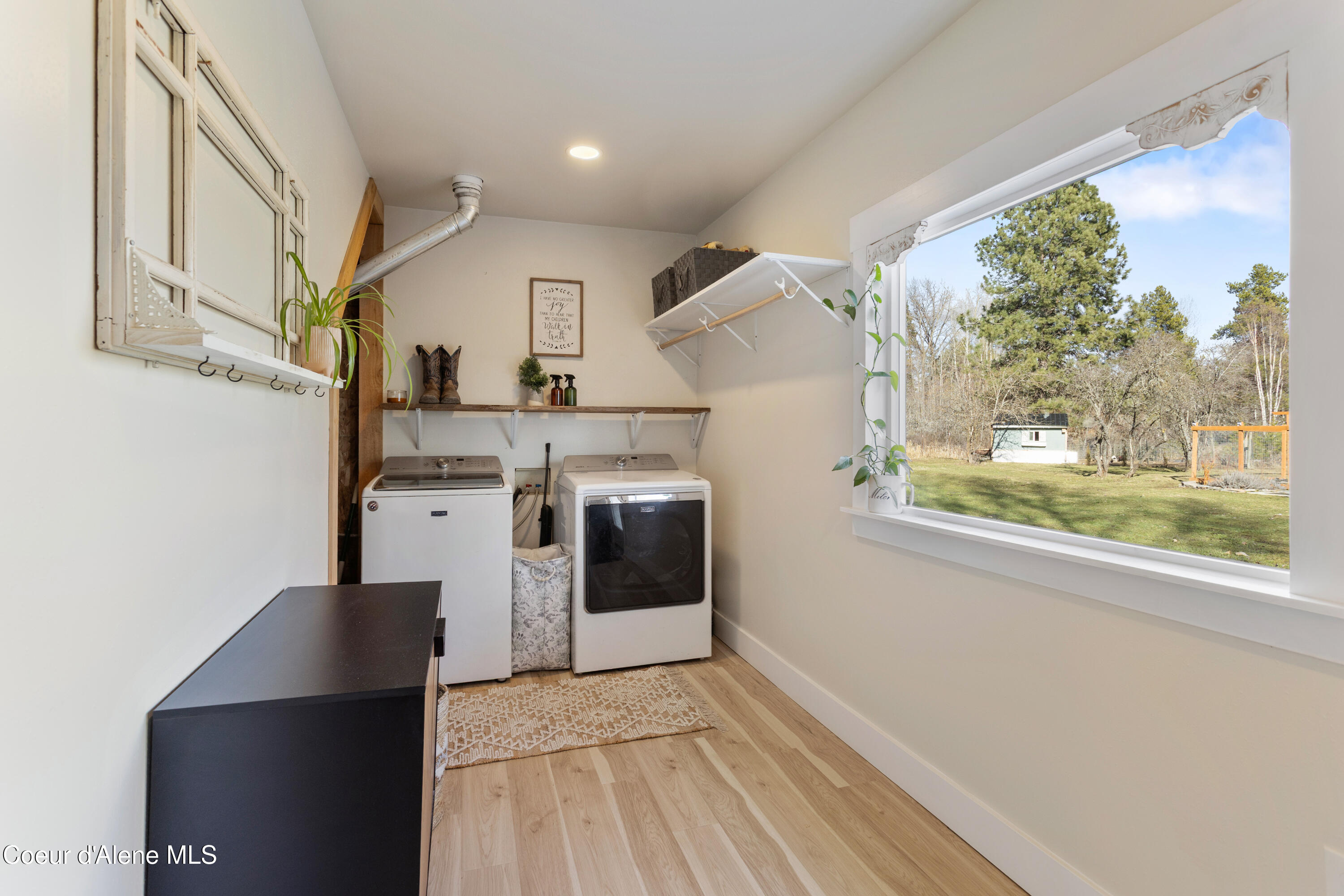 87 Rock Road Sandpoint, ID 83864 - Photo 16 of 56 Laundry