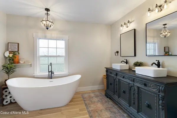 $650,000 | 87 Rock Road, Sandpoint, ID 83864