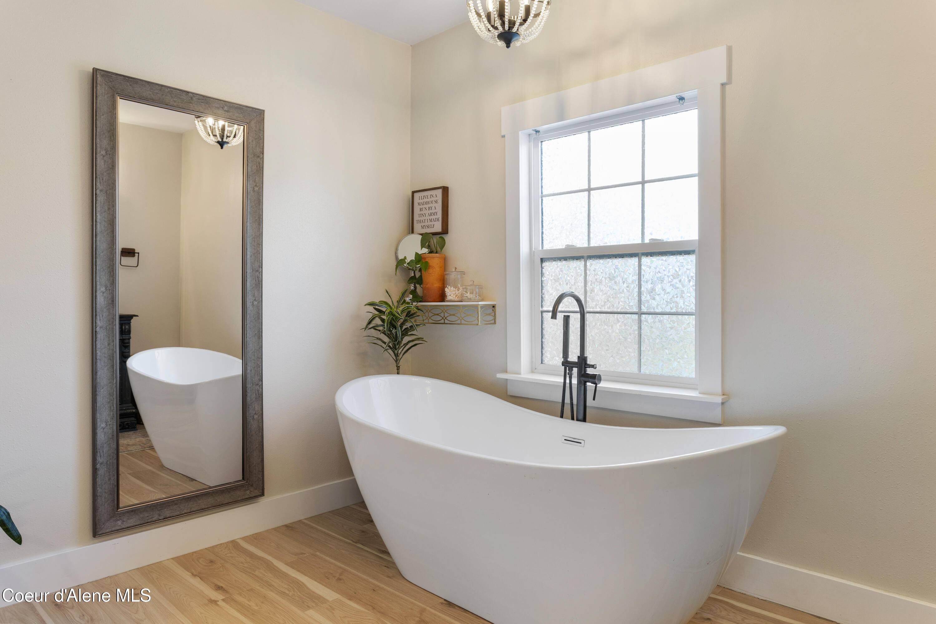 87 Rock Road Sandpoint, ID 83864 - Photo 21 of 56 Soaking Tub