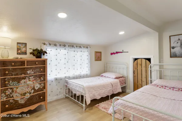 $650,000 | 87 Rock Road, Sandpoint, ID 83864