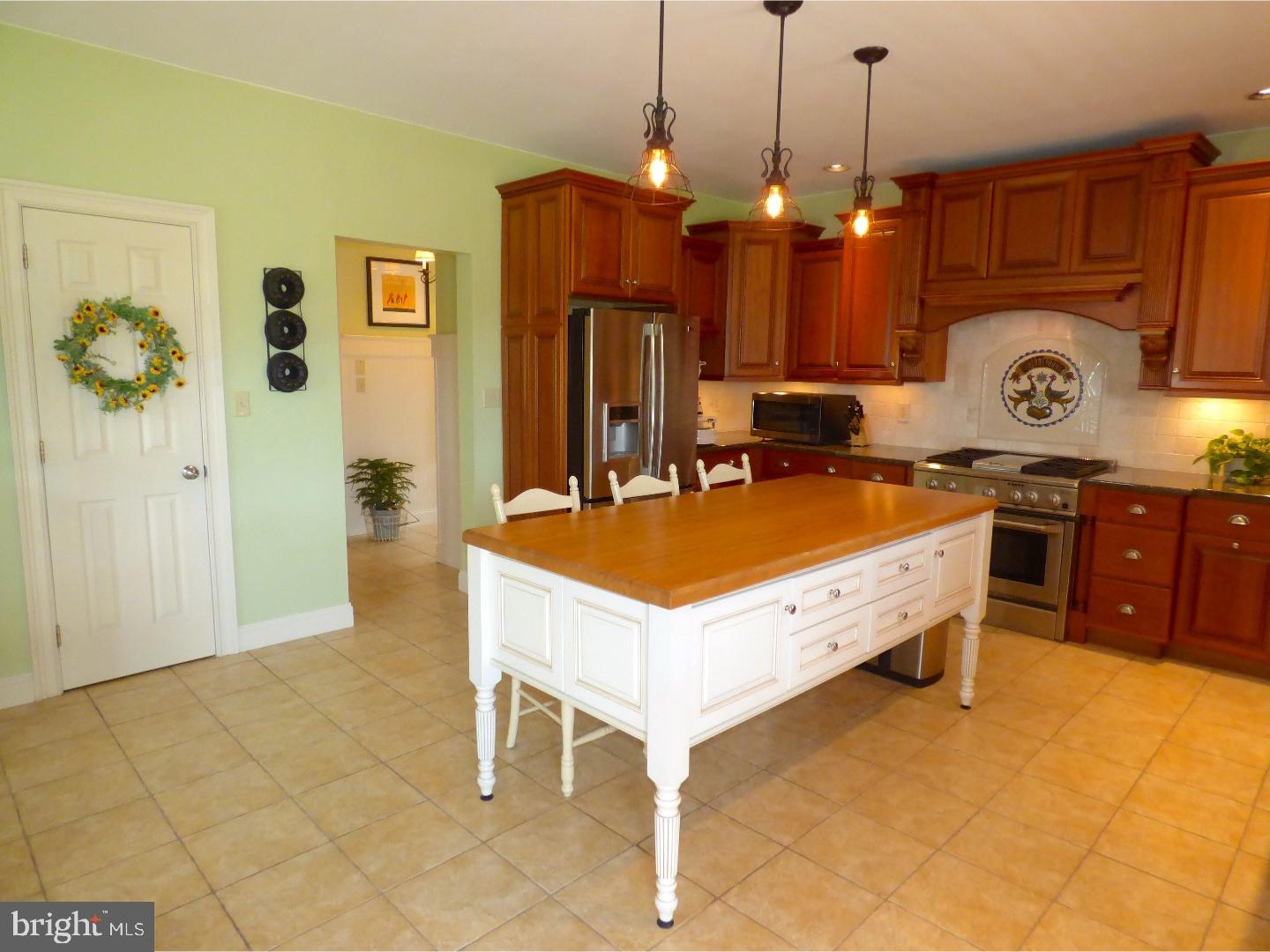 421 Yoder Road Elverson, PA 19520 - Photo 14 of 25 Kitchen