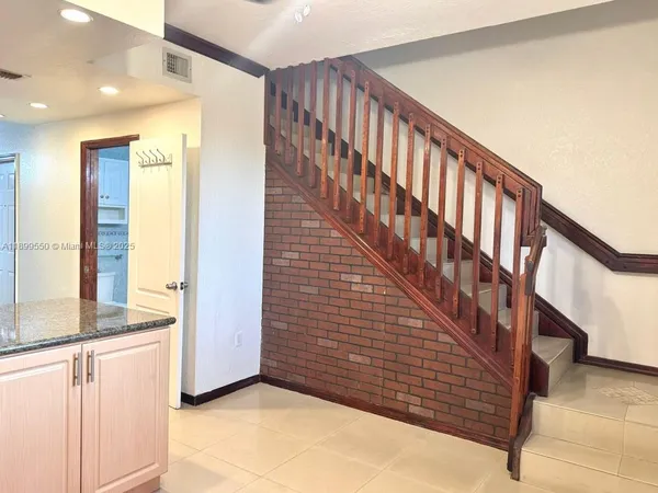 $2,300 | 420 East 1st Avenue, Unit B204, Hialeah, FL 33010