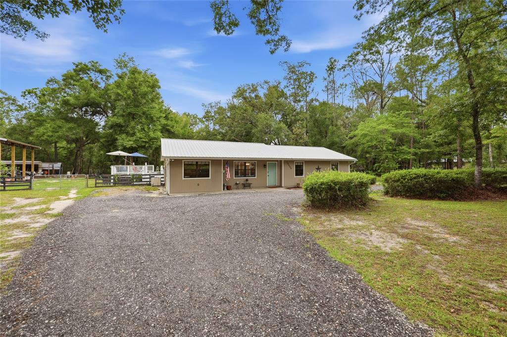 10008 Southwest 80th Way Gainesville, FL 32608 - Photo 2 of 60
