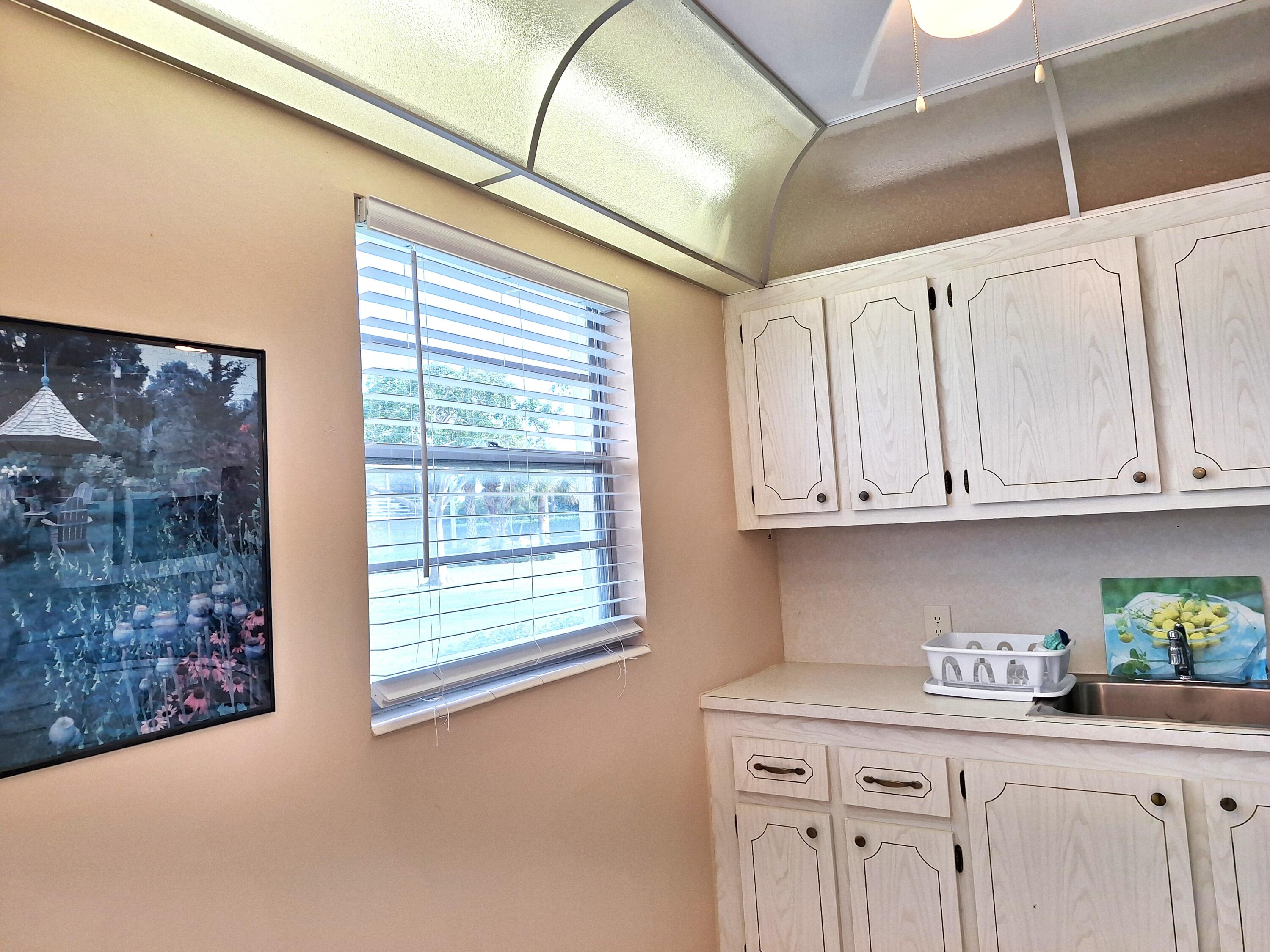 53 Brighton B Boca Raton, FL 33434 - Photo 4 of 29 kitchen with window.