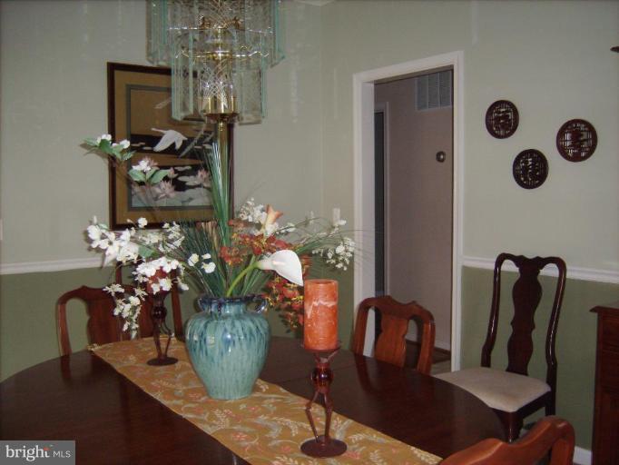 7102 Kelly Road Warrenton, VA 20187 - Photo 3 of 16 Dining Room #2
