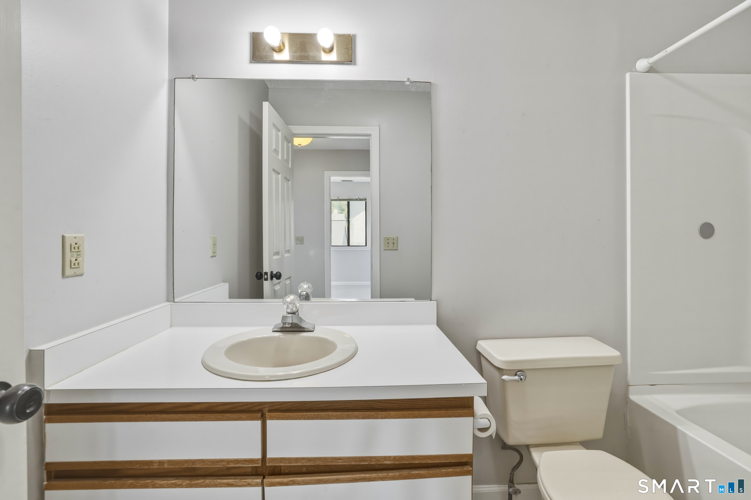 20 Reed Court, Unit 20 Bloomfield, CT 06002 - Photo 8 of 20