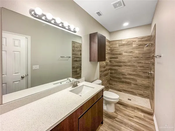 $850 | 904 West Mahala Avenue, Unit 2, Mission, TX 78573