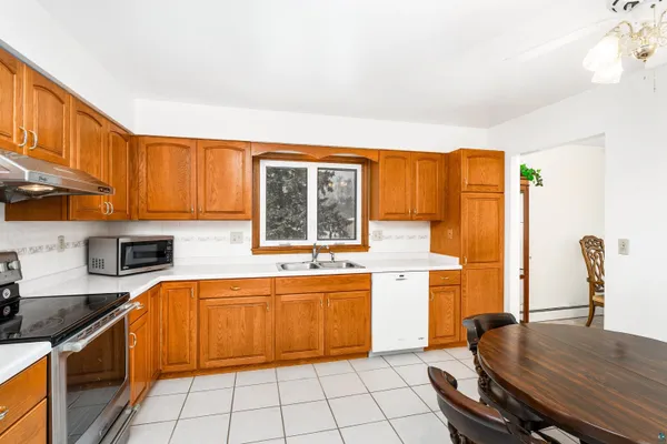 $349,900 | 601 Glenwood Street, Duluth, MN 55803