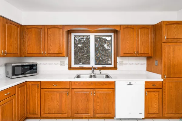 $349,900 | 601 Glenwood Street, Duluth, MN 55803