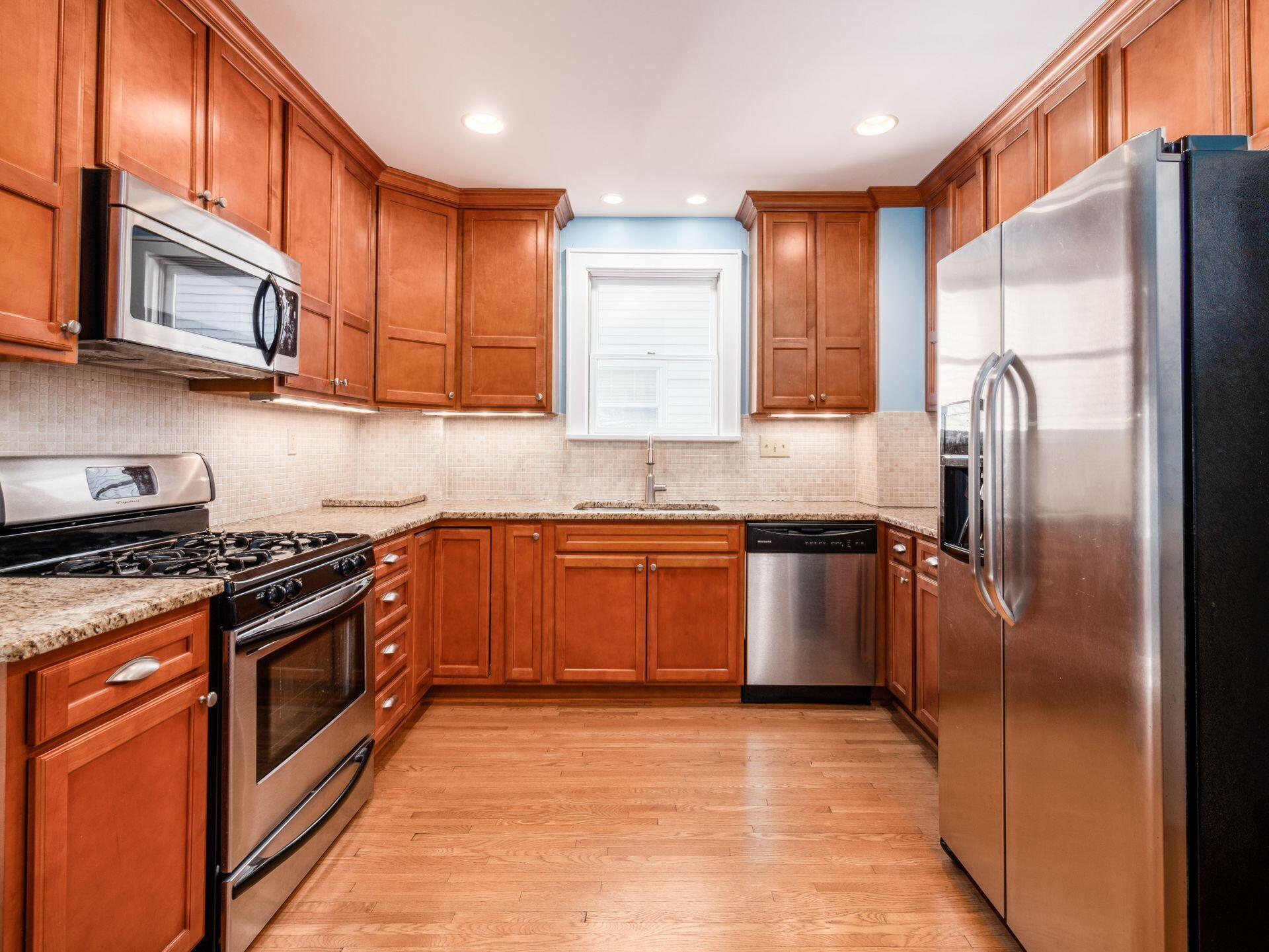 765 Vernon Road Bexley, OH 43209 - Photo 15 of 61 Kitchen