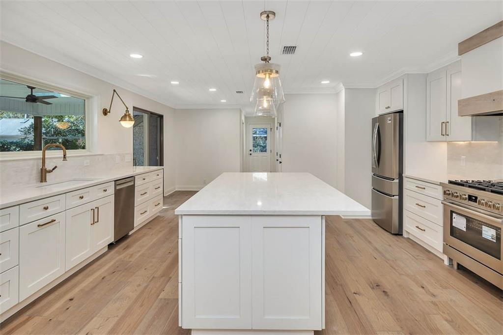 217 Five Pounds Road St. Simons Island, GA 31522 - Photo 2 of 41