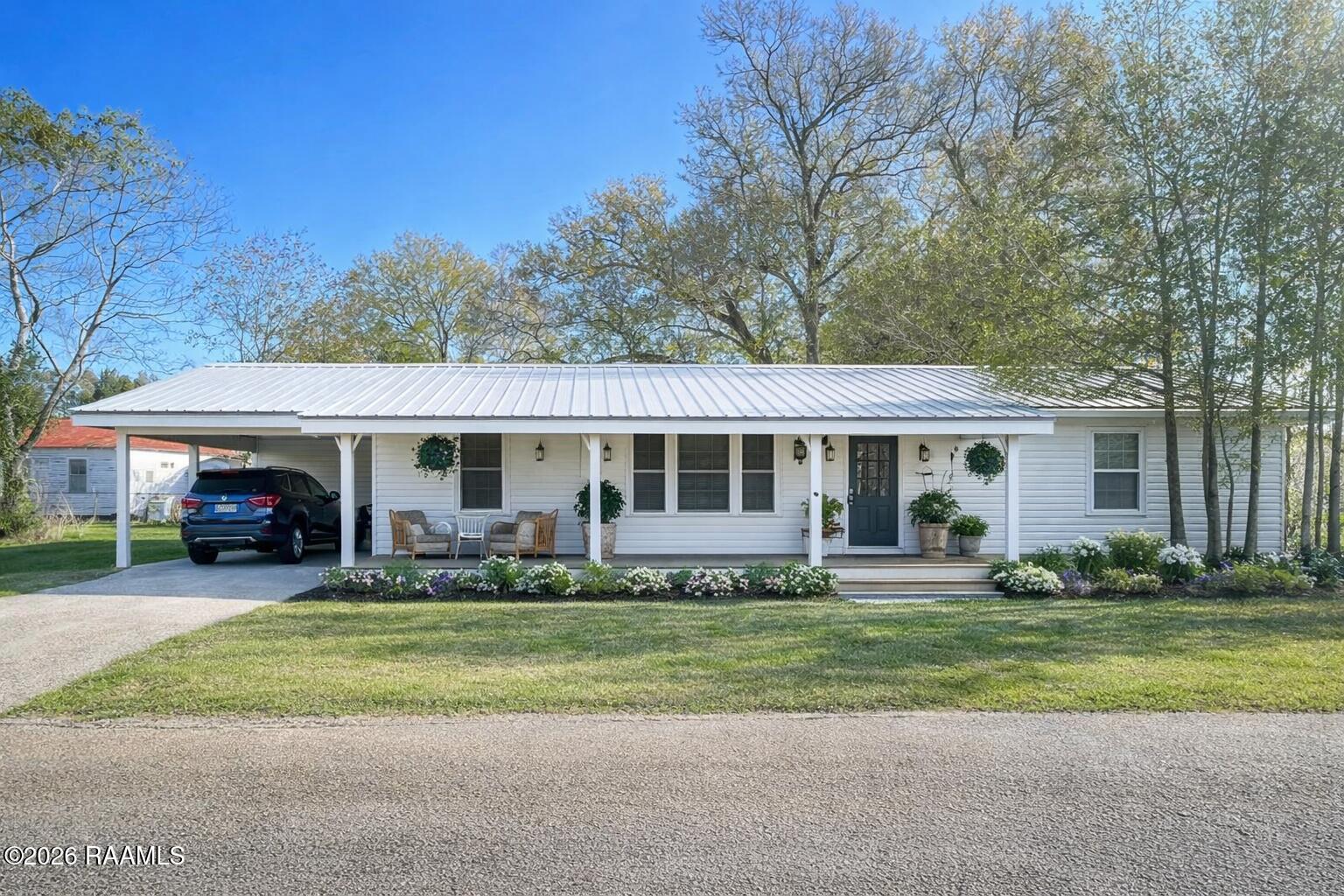 1109 Guidry Avenue Kaplan, LA 70548 - Photo 2 of 15 0D231D6F-A3F1-471F-8460-615B7FB61F21