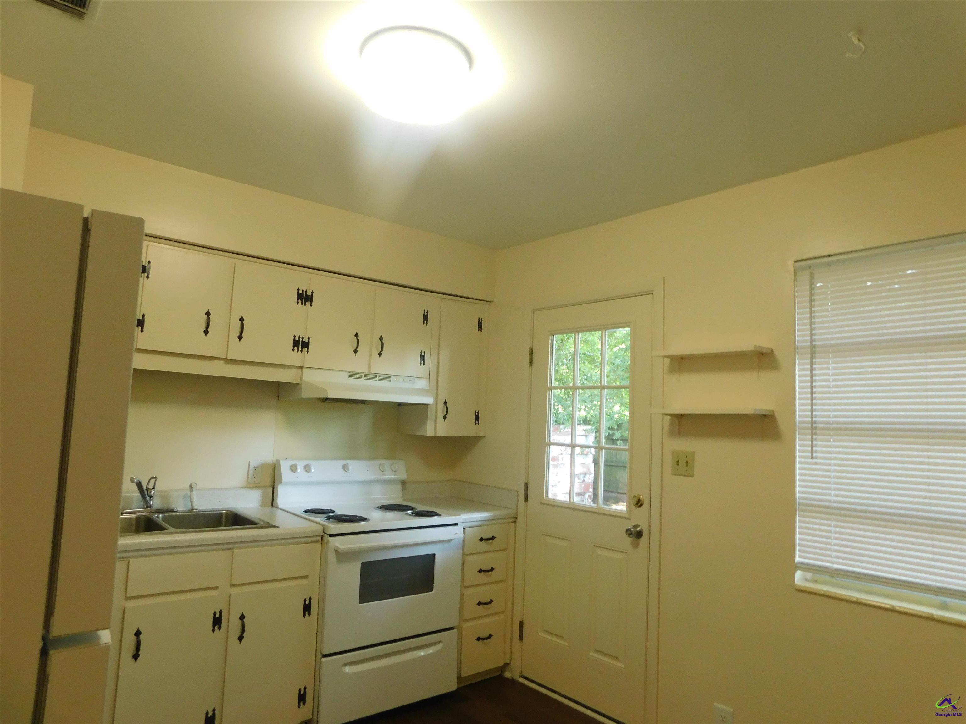 1107 South 2nd Street, Unit 8 Perry, GA 31069 - Photo 7 of 14