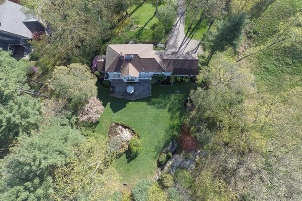 44 Greylock Road Wellesley, MA 02481 - Photo 3 of 7 Gallery Image 3