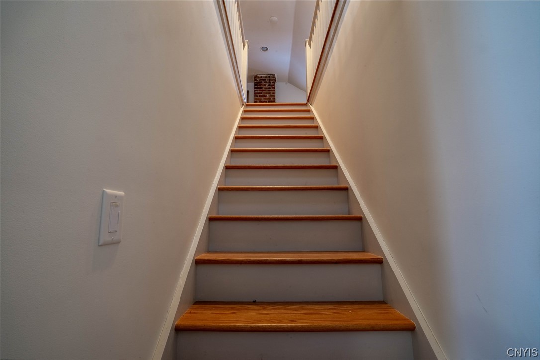 1091 Albany Post Road Gardiner, NY 12525 - Photo 27 of 49