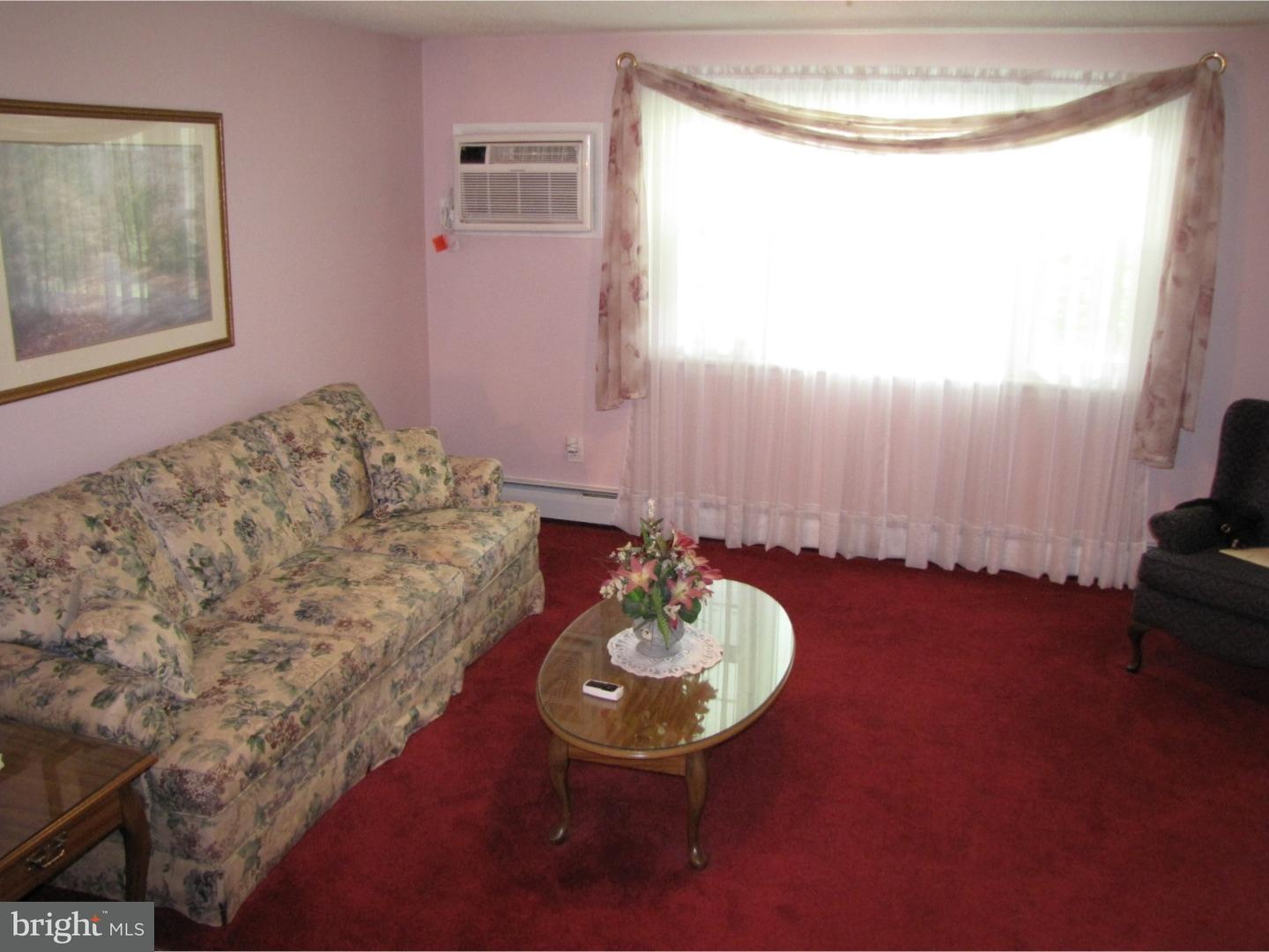 708 Mearns Road Warminster, PA 18974 - Photo 3 of 21 Living Room