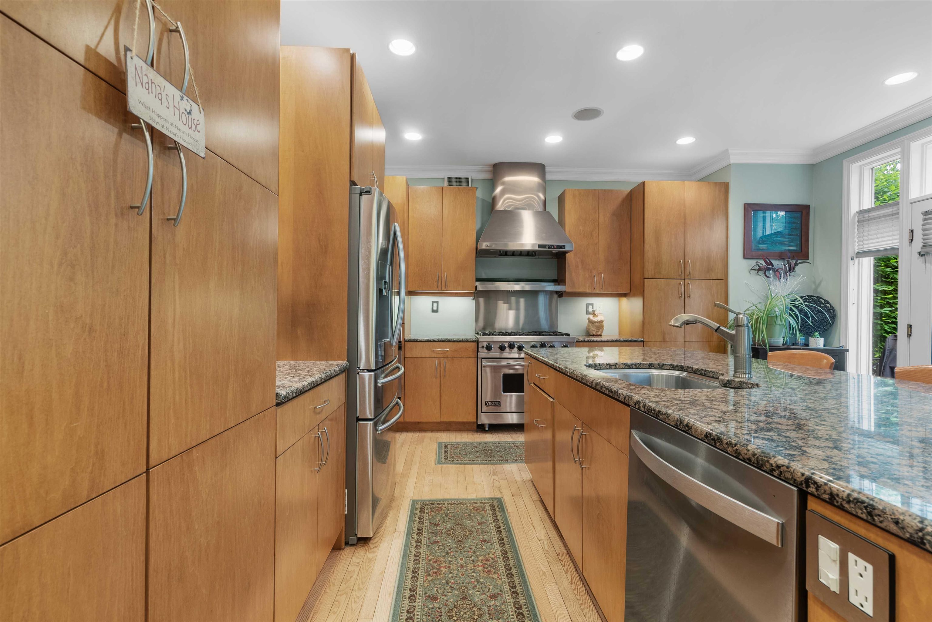 103 Hudson Cove Edgewater, NJ 07020 - Photo 11 of 49