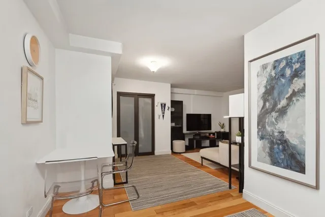 $800,000 | 310 Lexington Avenue, Unit 2D | Murray Hill