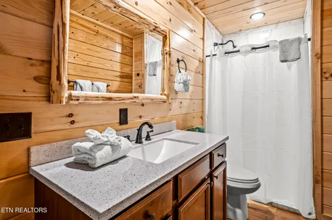 $535,000 | 3618 Parkland Way, Gatlinburg, TN 37738