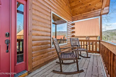 $535,000 | 3618 Parkland Way, Gatlinburg, TN 37738